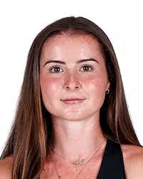 Danielle Hack's Instagram, Twitter & Facebook