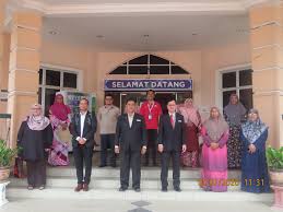 Jabatan mineral dan geosains, jmg perak tidak menolak kemungkinan berlaku lagi tanah runtuh di sekitar kawasan banjaran hot spring, tambun jika cuaca hujan berterusan. Kunjung Hormat Pengarah Jas Melaka Jabatan Alam Sekitar Facebook