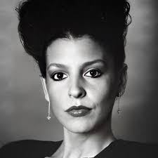 Lisa Saxton's Instagram, Twitter & Facebook