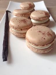 Macaron Vanille Chocolat Les Douceurs D Orel Macaron Vanille Macaron Sucre Semoule