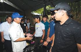 Kemiri memang sudah terkenal akan khasiatnya yang bagus untuk rambut, salah satunya adalah untuk menghilangkan uban yang bisa muncul di usia muda. Pertanian Sumber Kekayaan