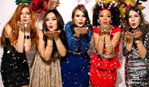 Buone idee per la festa di capodanno in casa: Capodanno 2021 Come Vestirsi Idee E Consigli Look E Outfit Perfetti The Italian Times