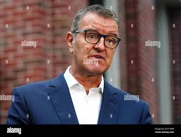 Richard thompson hi-res stock photography and images