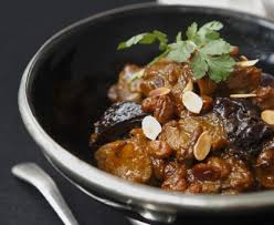 Tajine D Agneau Aux Pruneaux Et Aux Amandes Recette En 2020 Tajine Agneau Recette Tajine Agneau Recettes De Cuisine