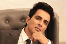 The much talked about villain of bollywood movies is a hero in real life. S5vbmmpizj8wwm