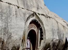 Remarkable Caves – India Custom Tours