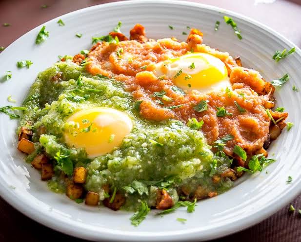 Huevos Divorciados