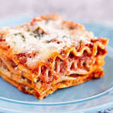 What is the correct order to layer lasagna?