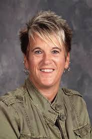 Kendra Barton's Instagram, Twitter & Facebook