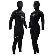 Deep sea diving suit 2019. The Difference Between Scuba Diving And Freediving Wetsuits Divehq Christchurch