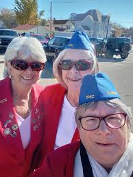 Yesterday was cold busy day for our veterans. They were honored in so many  ways . Here are some pictures I collected of the parade yesterday morning.