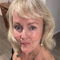 Alyssa Buxton's Instagram, Twitter & Facebook