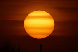 Polizeiposten gibt es an verschiedenen standorten im kanton. Saharastaub Verfarbt Den Himmel Fotostrecke Wetteronline