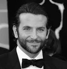 La « barbe de trois jours » a longtemps été considérée comme étant le signe soit qu'un homme était trop paresseux pour se raser convenablement, soit qu'il était en train de se laisser pousser une « vraie » barbe. Barbe De 10 Jours La Virilite Au Service De L Elegance