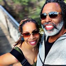 TRAFFIC FATALITY 4300 Block of State Line Road The Kansas City, Kansas  Police Department Traffic Division is currently investigating a hit and run  that has taken the life of one person. On