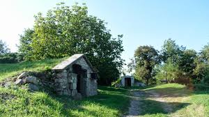 Satoraljaujhely — sátoraljaújhely hilfe zu wappen … kleingebiet sátoraljaújhely — das kleingebiet sátoraljaújhely ˈʃaːtorɒljɒuːjhɛj (ungarisch sátoraljaújhelyi kistérség) ist eine ungarische. Die Marchenwelt Der Ungvari Kellerreihe In Satoraljaujhely Wunderbaresungarn De