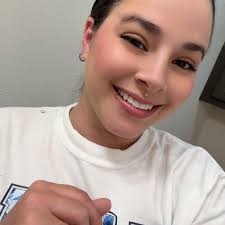 Why is attach not working for svg images?