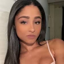 Ashlee King's Instagram, Twitter & Facebook