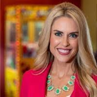 Hillary Cook's Instagram, Twitter & Facebook