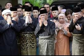 Gambar perdana menteri malaysia 1 7 dan biodata. Perjalanan Satu Minggu Krisis Politik Di Malaysia