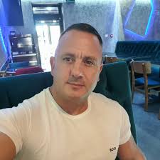 Can anyone tell me. I have a pick up truck and am buying a trailer.