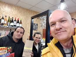 Most guidebooks or sites will tell you that there are no services between A  Rua & Quiroga