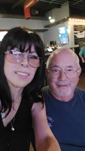 Incredible music at a songwriter's night in California