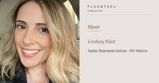 Eli Wallace's Instagram, Twitter & Facebook