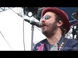 Samfox electrifies Cleveland Sessions with soulful guitar rock: Watch the  performance