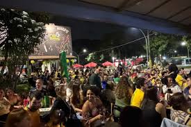 Torcedores no Bar Na Seis querem Seleção em primeiro do grupo