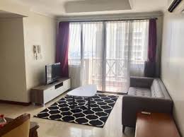 Itu sebabnya, nggak heran banyak gedung dibangun di kawasan ini. Sewa Apartemen Simprug Indah Jakarta Selatan 3 Bedroom Furnished Comfortable Affordable 150326
