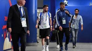 منتخب الأرجنتين لكرة القدم هو ممثل الأرجنتين الرسمي في رياضة كرة القدم. Ø¨Ø§Ù„ØµÙˆØ± ÙˆØµÙˆÙ„ Ù…Ù†ØªØ®Ø¨ Ø§Ù„Ø£Ø±Ø¬Ù†ØªÙŠÙ† Ø¥Ù„Ù‰ Ù…Ù„Ø¹Ø¨ ÙƒØ§Ø²Ø§Ù† Ø£Ø±ÙŠÙ†Ø§ Ø¯Ø§Ø± Ø§Ù„Ù‡Ù„Ø§Ù„