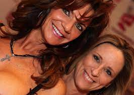 File:Deauxma & Jodi West - 2013 AVN Expo & AVN Awards (8406814607).jpg -  Wikimedia Commons