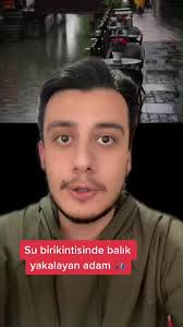 Saraçhane Su Fırlatma Da Balık Olan Adam