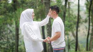 Tujuh lokasi prewedding terbaik di yogyakarta yang memiliki nuansa alam namun tetap membuat kesan romantis. 7 Potret Prewedding Citra Kirana Dan Rezky Aditya Di Alam Sweet Banget Hot Liputan6 Com