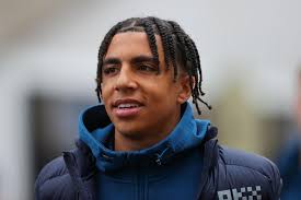 Man City: Rico Lewis keeping his feet