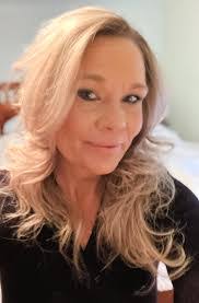 Kelly Mabe's Instagram, Twitter & Facebook