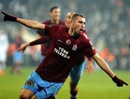 Devre arasında kadroya 2 forvet takviyesi yapmak isteyen galatasaray'da ilk hedef burak yılmaz oldu. Burak Yilmaz Galatasaray Da