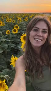 Farm facts from a city girl 😂 #farmlife #farm #sunflower #reels #citygirl  #fact #interesting #fun #forfun #fyp