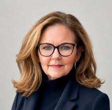 Karla Hamm's Instagram, Twitter & Facebook