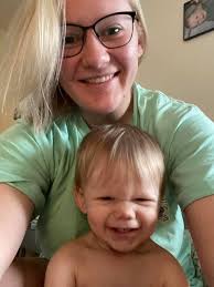 Introduction of a mom and her interests