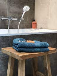 ook voor textiel kun je bij badkamerwinkel terecht mooie kwaliteit in trendy kleuren en designs badkamers sanitair acces badkamer winkel badkamer sanitair