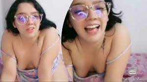 Lots of boobs slips. First at 0:11 - YTboob