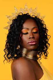 Heyyy I'm LeLe, your neighborhood friendly nanny/makeup artist☺️ just  looking for friends and people to text