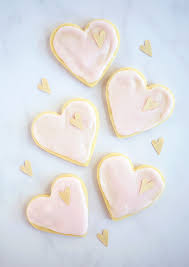 7 Ways To Decorate Valentine S Day Sugar Cookies With Just 1 Recipe Valentine S Day Sugar Cookies Valentine Cookies Decorated Chocolate Candy Melts