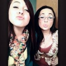 Rosa Lomeli  (@rlomeli15)