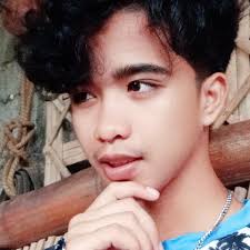 d) inamin ni Lance ang ginawa niyang pagpapalit ng sirang upuan sakanyang  kaklase kaya ito nahulog. Ang