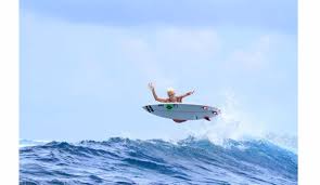 Willkommen in unserer surfschule auf teneriffa, wo du schnell lernen kannst. My Surf Trip To Paradise With 2 Playboy Models The Inertia