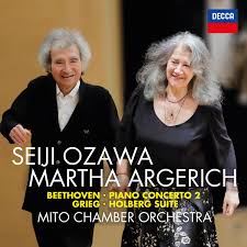C 1955 живёт в европе (с 2003 — в брюсселе). Martha Argerich Start