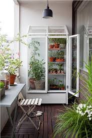 With many balcony garden ideas, you can create a fabulous space without spending much money! Balcony Garden Design Ideas Hative